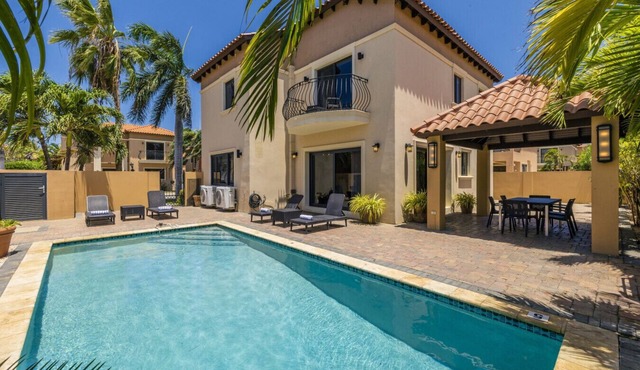Spacious 3BR/3BA Villa | Diamante 159 by Bocobay