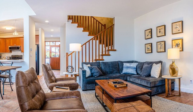 Spacious multi level 4 bedroom + den townhouse with easy access to nearby runs and lift in Sun Peaks