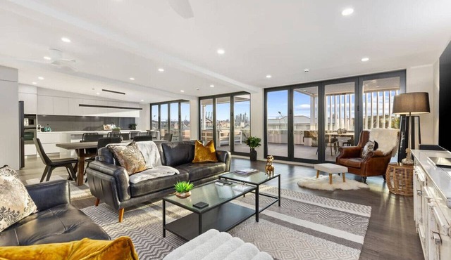 Stay Devonport - 3 Bedroom Penthouse