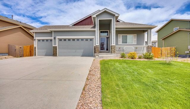 Stunning Peyton Retreat w/Game Room, Private Yard in Peyton