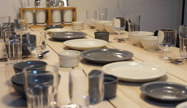 Stylish Itaewon Getaway | Spacious Living, Projector, 4 Beds, 5 min to Station