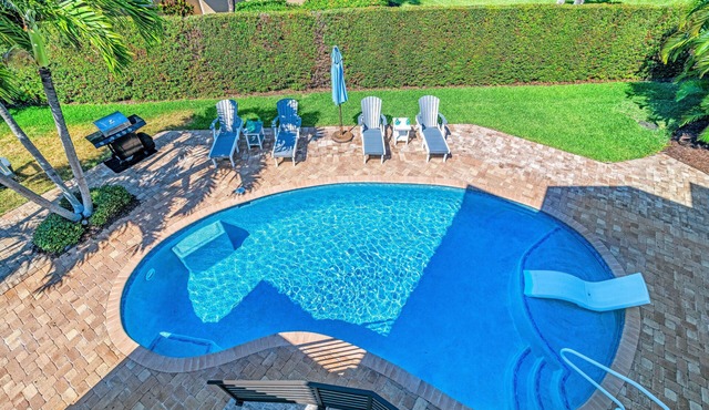 The Sun Dial | Waterfront Home on Siesta Key w/Private Pool & Large Backyard, Close to Beach! in Siesta Key