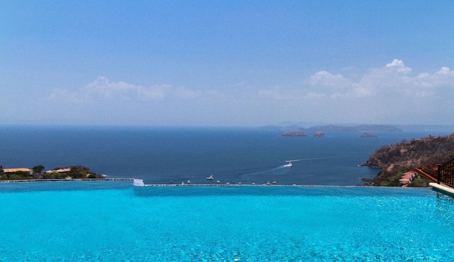 Upscale condo with a view that you will never forget