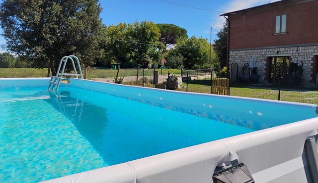 Villa "Casa Luisa" very welcoming apartment, pets are allowed in San Giovanni d'Asso