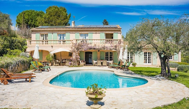 Villa Celestine - Four Bedroom Villa, Sleeps 8 in Valbonne