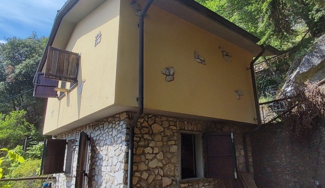 Villa 'Ilde' with Private Terrace and Private Garden in Massa