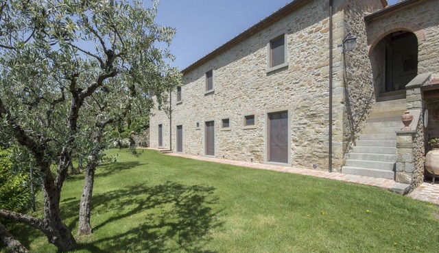 Villa in Tuscany with Pool & Panoramic Views