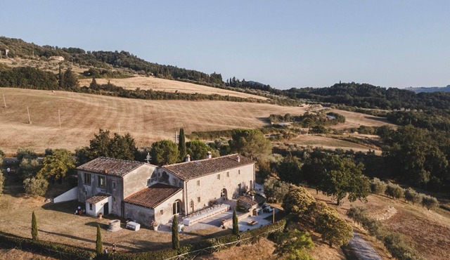 Villa Monte Nero - Nine Bedroom Villa, Sleeps 22 in Volterra