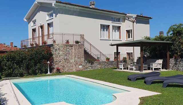 Villa Monticello Holiday Home,Private Pool, Montefegatesi
