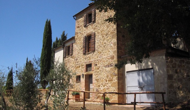 Villa Mulinello, secluded, panoramic view over Montepulciano valley. in Torrita di Siena