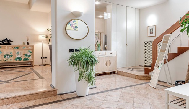 Villa 'Vicky Prato Centro' with Private Terrace, Private Garden and Wi-Fi in Prato