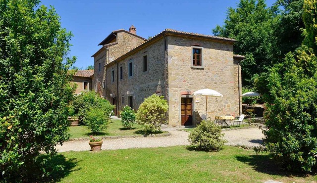Villa with outdoor pool and WiFi