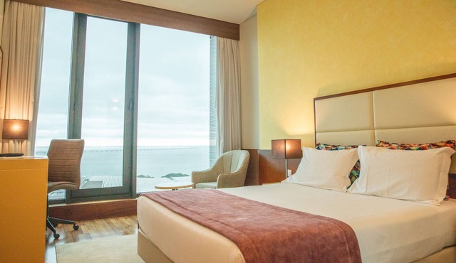 VIP Executive Art's Hotel