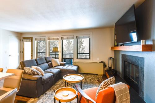 Walkable Luxury Condo at Bend’s 7th Mtn Resort