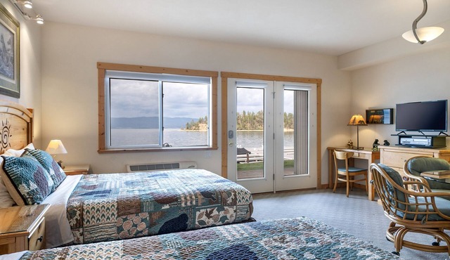 Waterfront Studio on Flathead Lake in Bigfork
