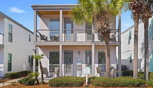 Waterfront Villa~Beach Service~Steps to Sand~Pool