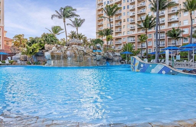Marriotts Aruba SurfClub - 1 Bedroom