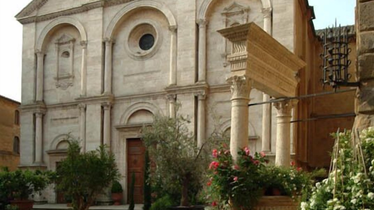 Photo of Others in Pienza