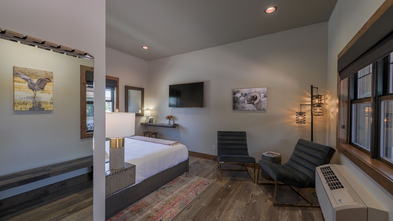 Photo of Bedroom in West Yellowstone
