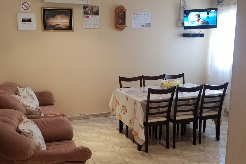 Photo of Livingroom in Montclair