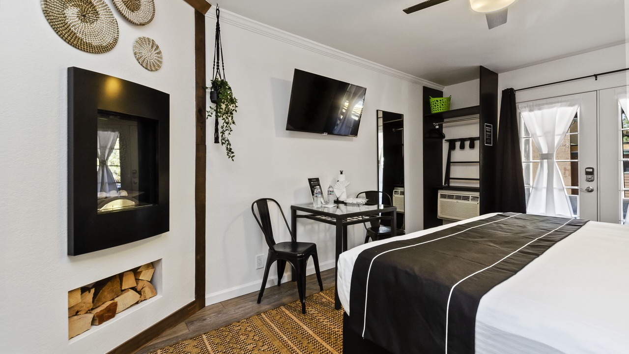 Photo of Bedroom in Lakeside Park