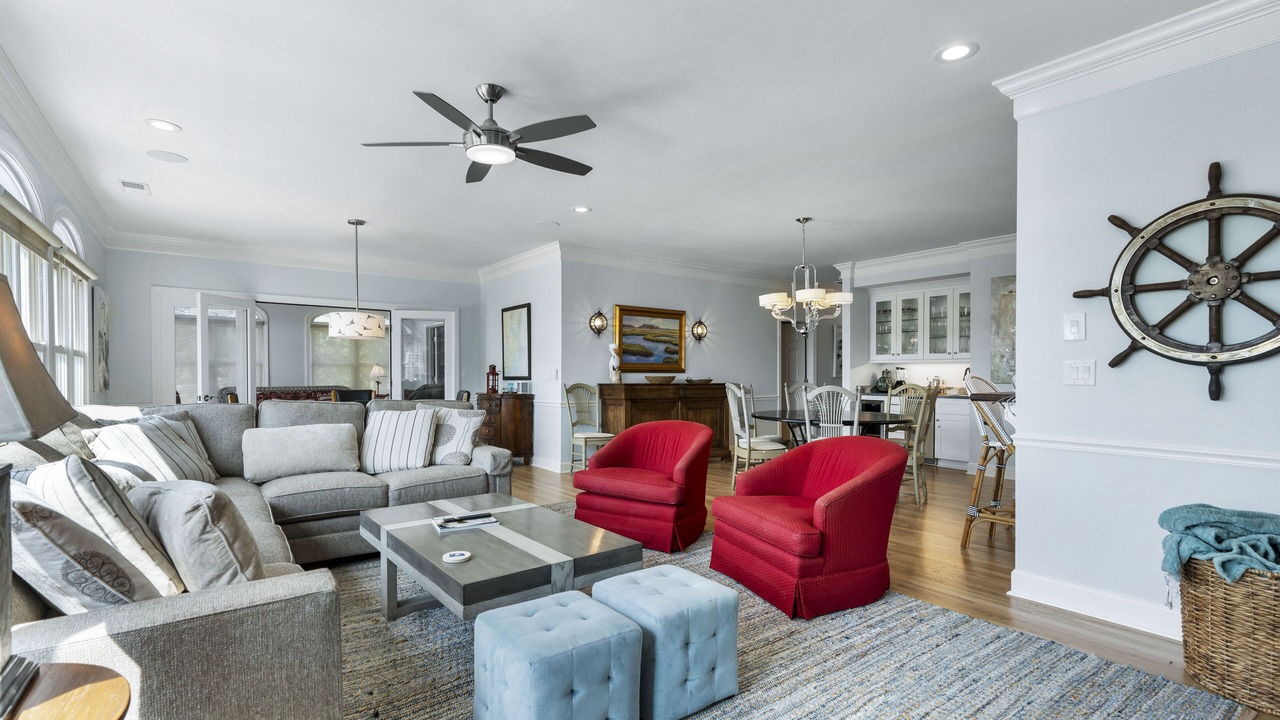 Photo of Livingroom in Debordieu Colony