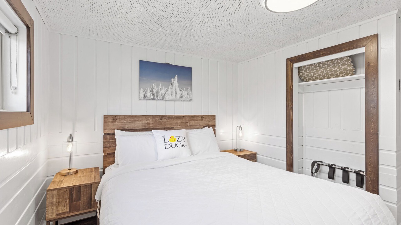 Photo of Bedroom in West Yellowstone
