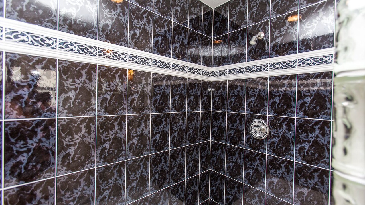 Photo of Bathroom in Mariner