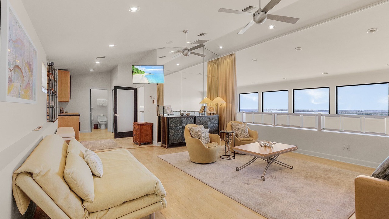 Photo of Livingroom in Punta Rassa