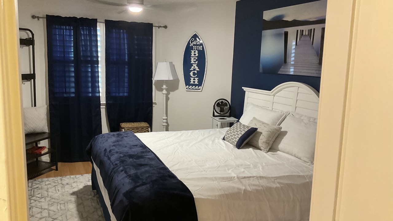 Photo of Bedroom in Arcadian Shores
