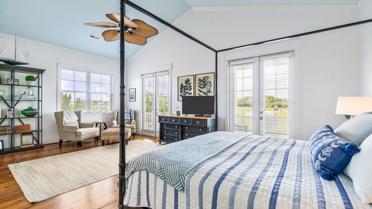 Photo of Patio Balcony in Litchfield by the Sea
