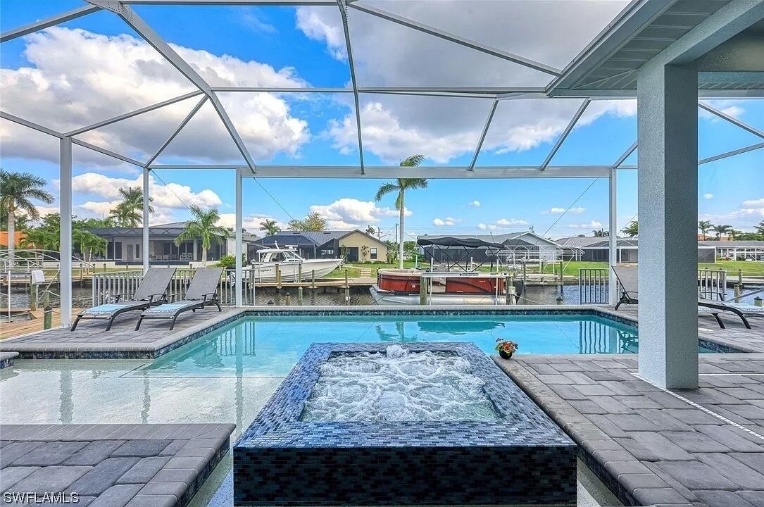 Photo of Outdoor in Pelican