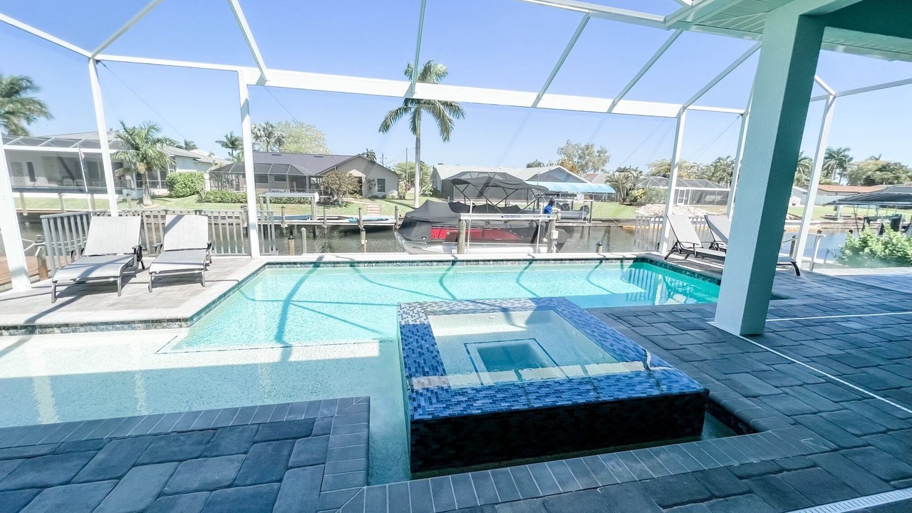 Photo of Outdoor in Pelican