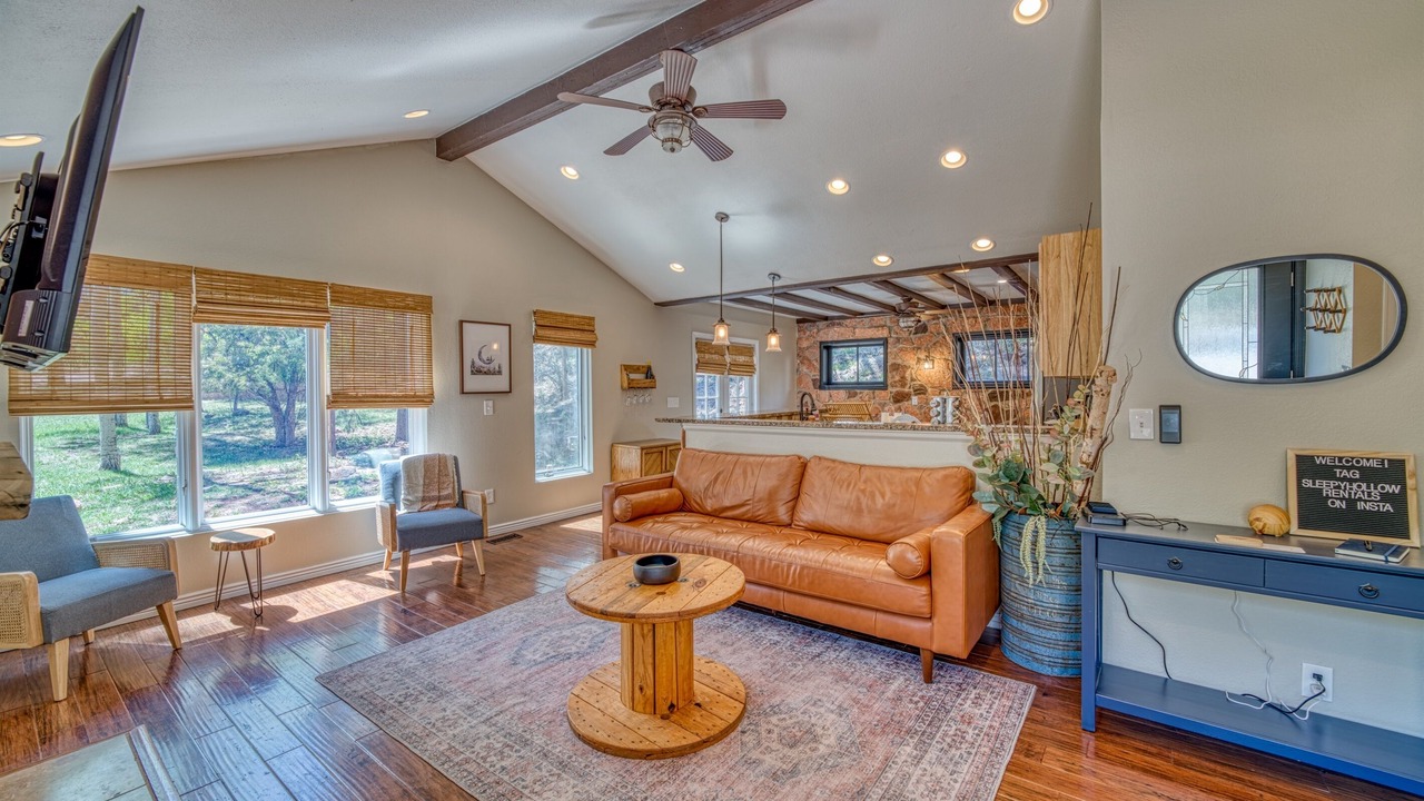Photo of Livingroom in Green Mountain Falls