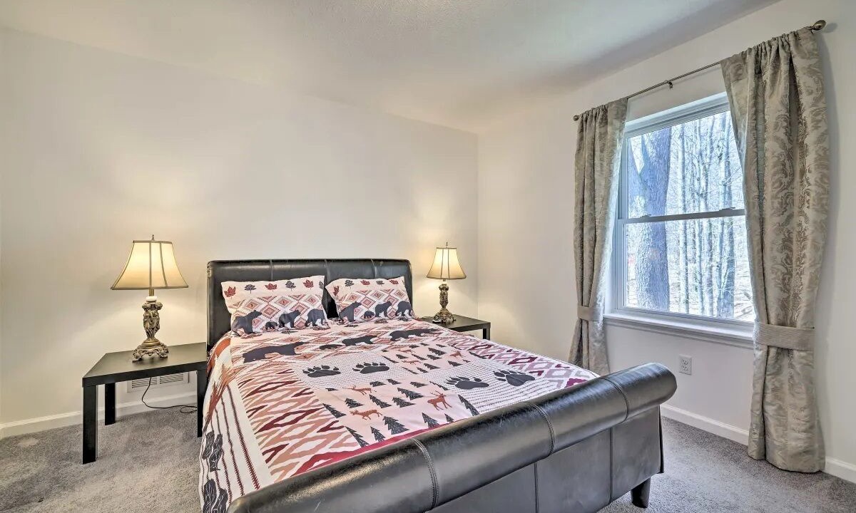 Photo of Bedroom in Pocono Lake