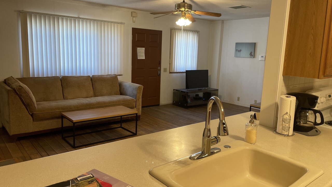 Photo of Livingroom in Historic Tennis Club