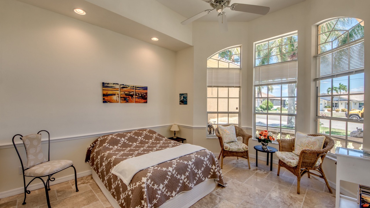 Photo of Bedroom in Eight Lakes