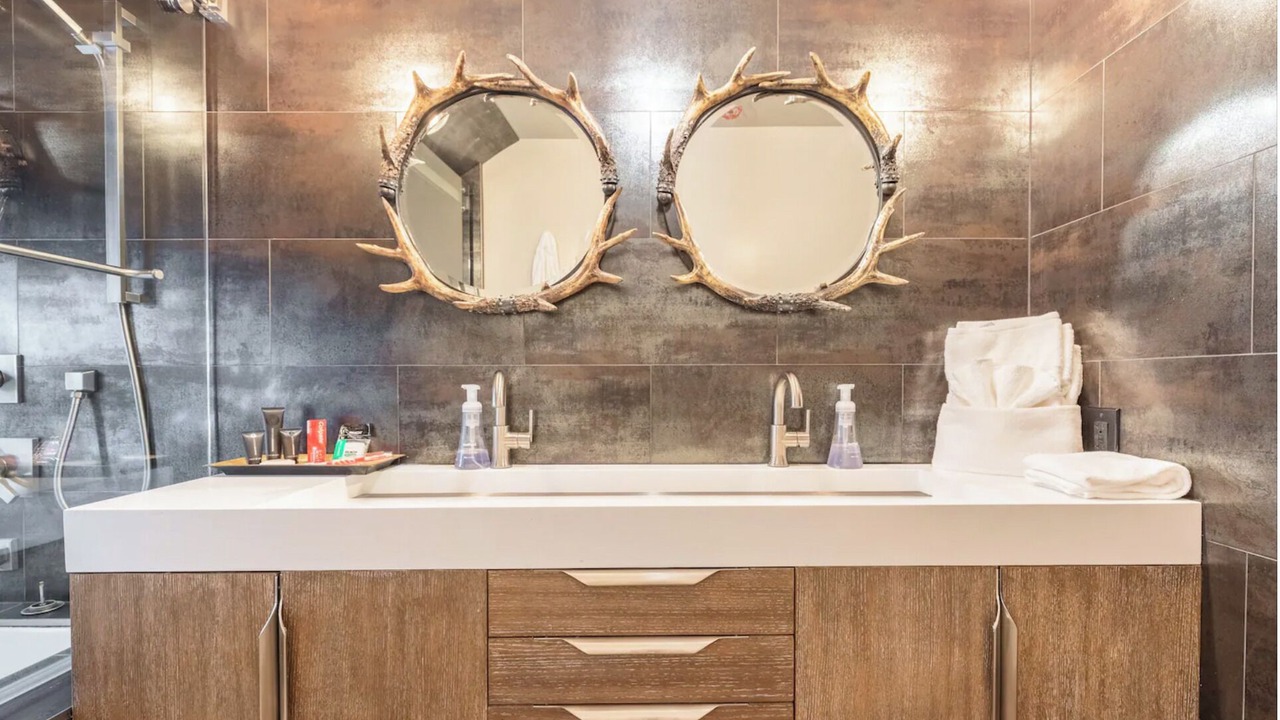 Photo of Bathroom in Stateline
