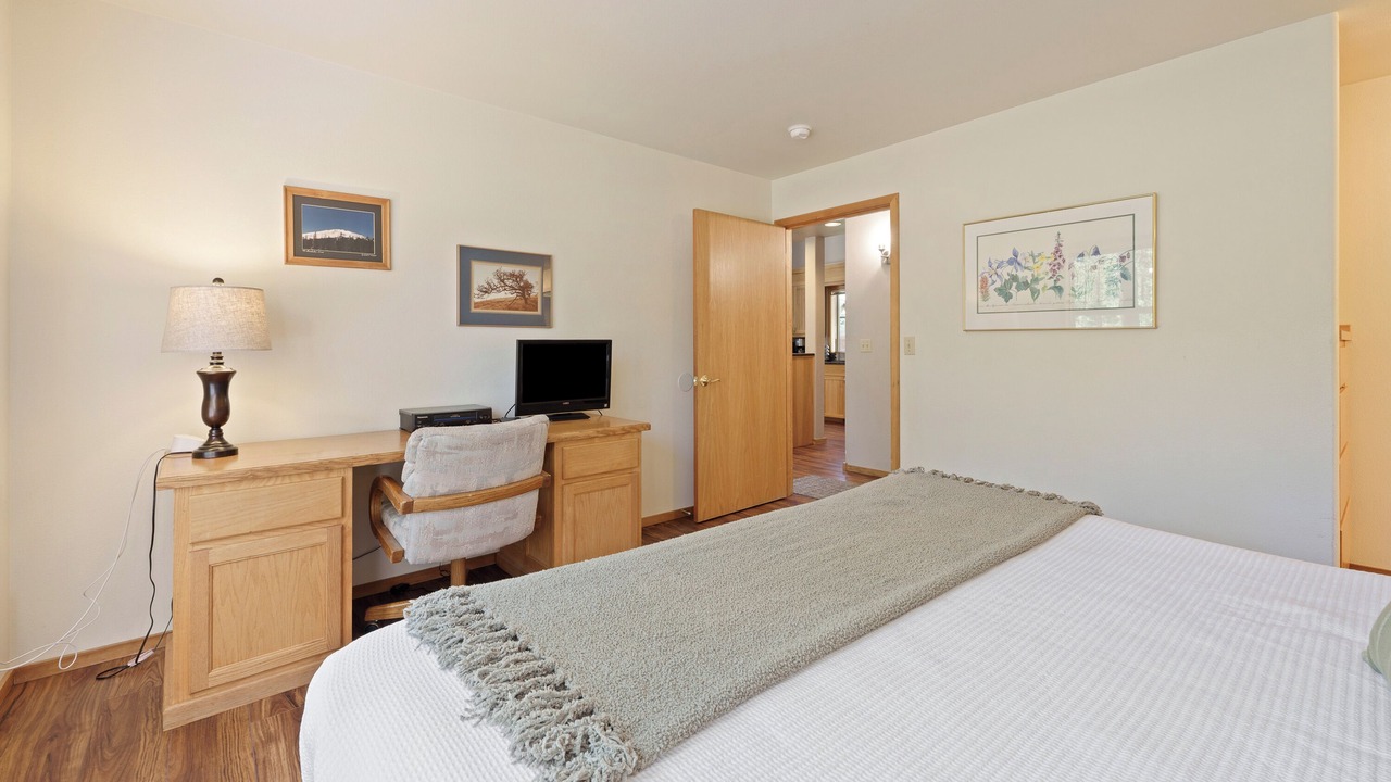 Photo of Bedroom in Sunriver