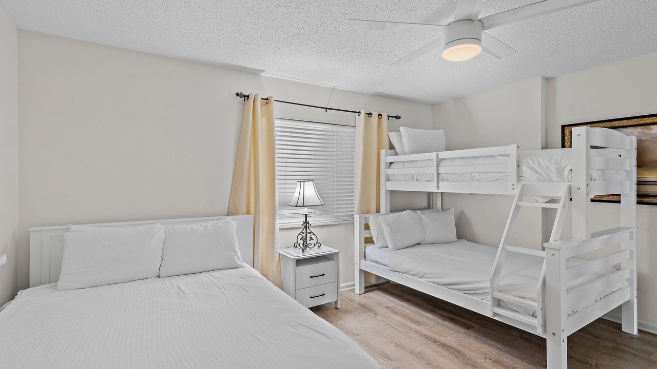 Photo of Bedroom in Holiday Isle