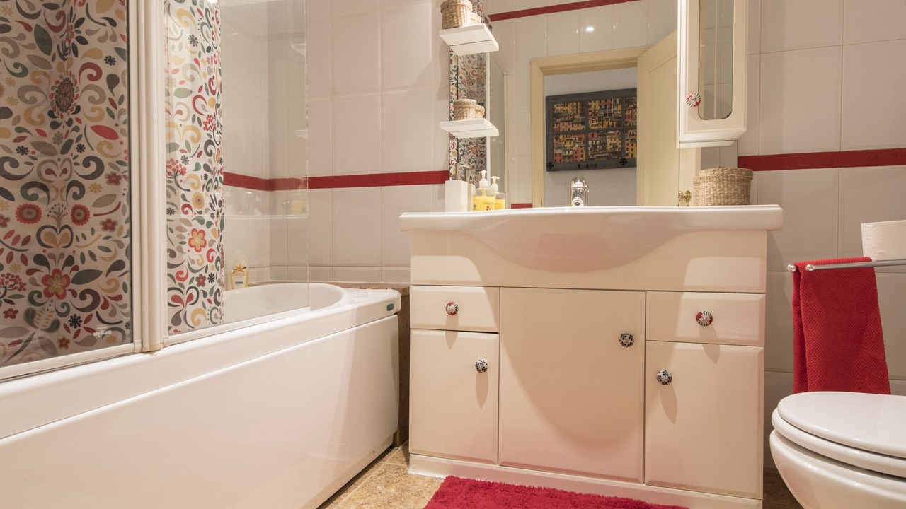 Photo of Bathroom in Sao Jorge de Arroios