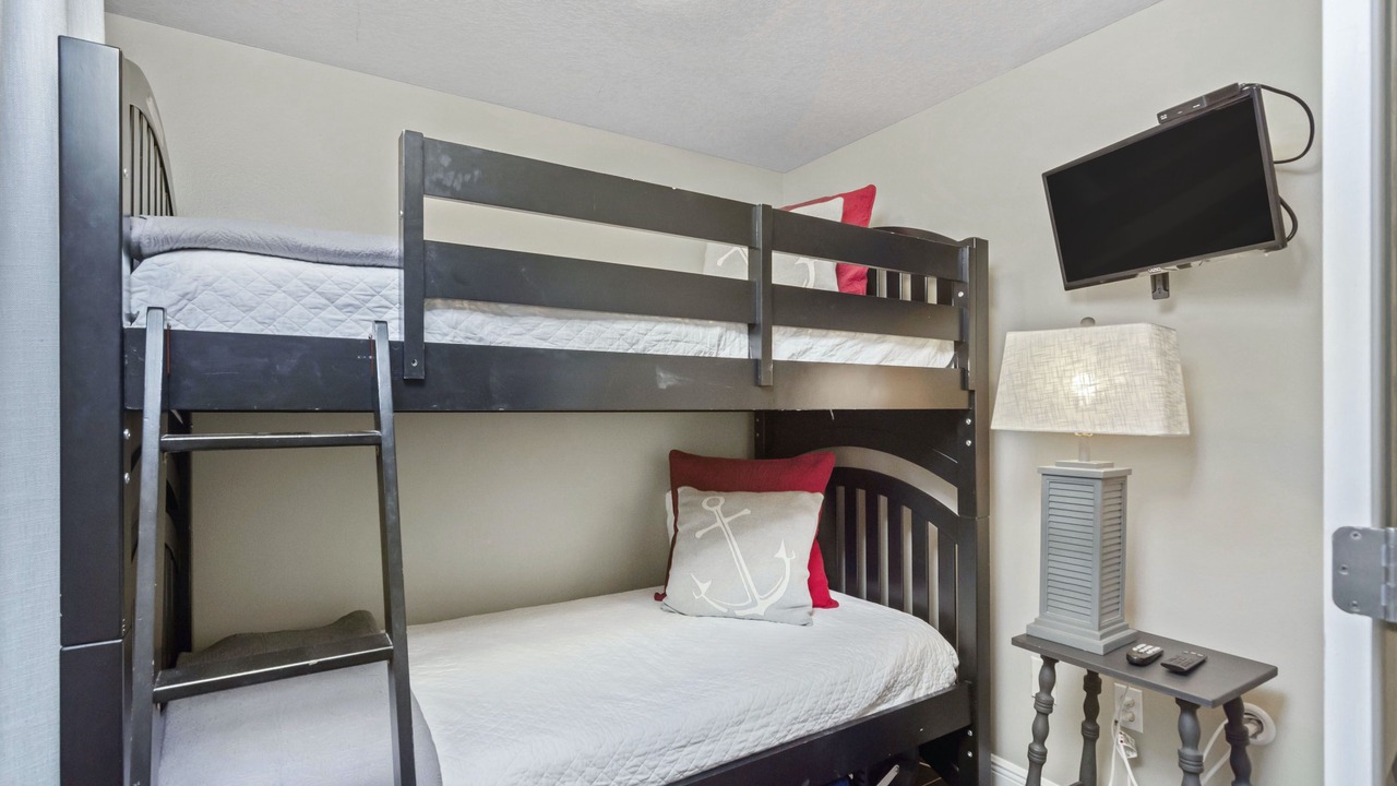 Photo of Bedroom in Miramar Beach