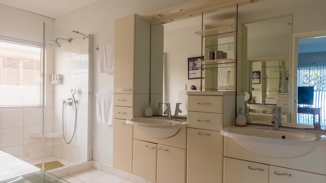 Photo of Bathroom in Hadicurari Beach