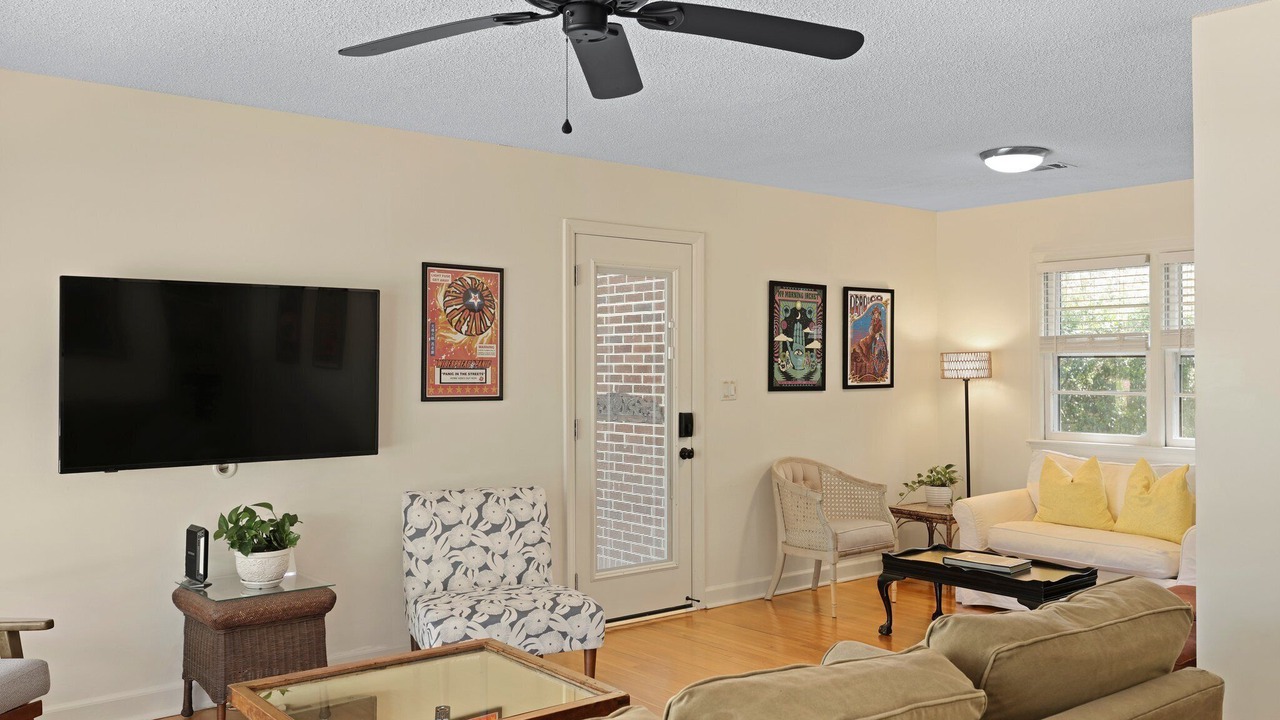 Photo of Livingroom in Charleston
