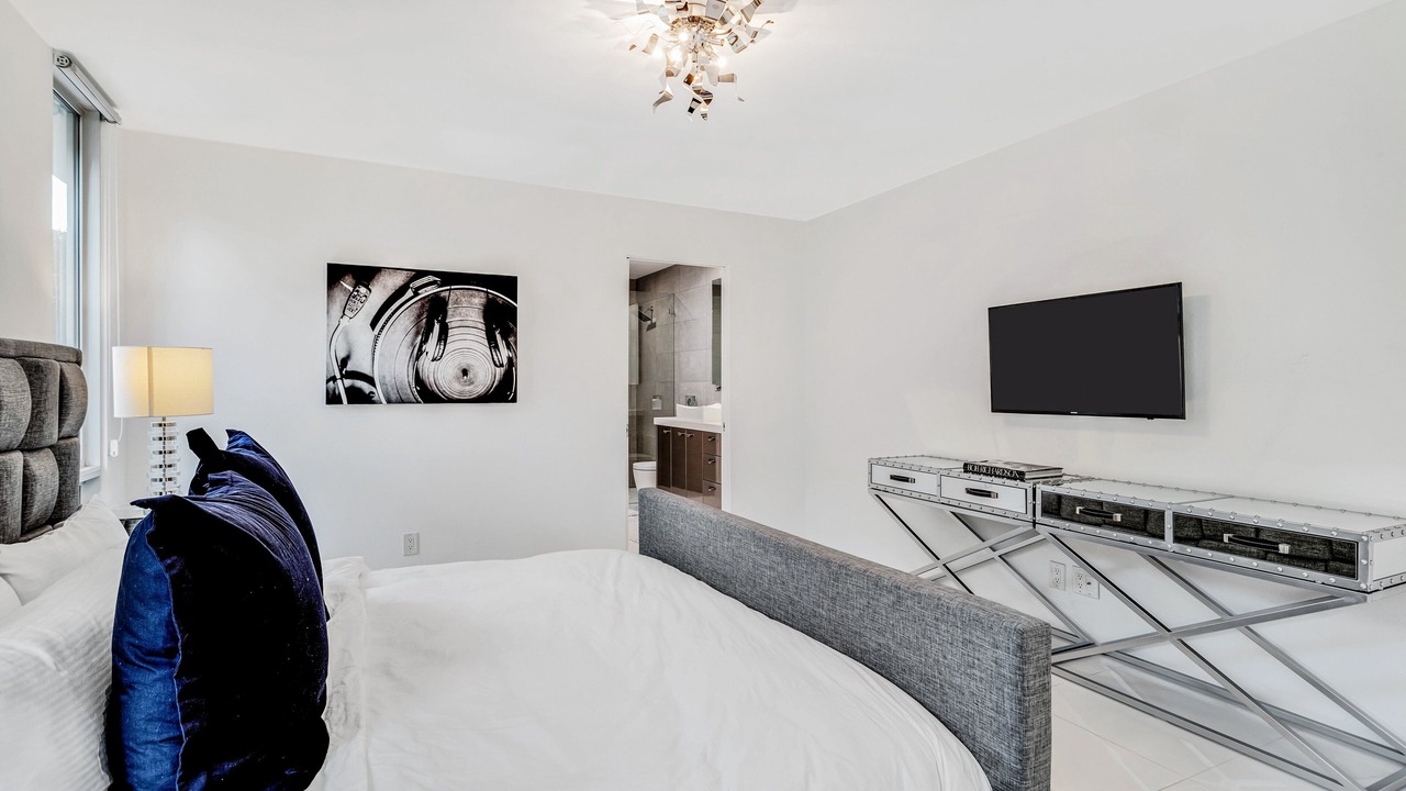 Photo of Bedroom in Historic Tennis Club
