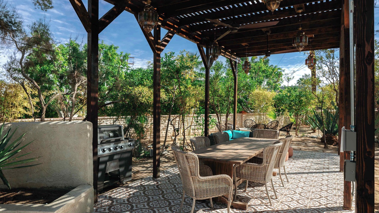 Photo of Outdoor in Racquet Club West