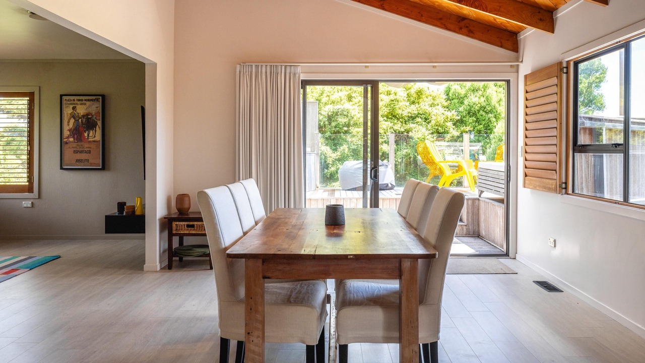 Photo of Livingroom in Onetangi