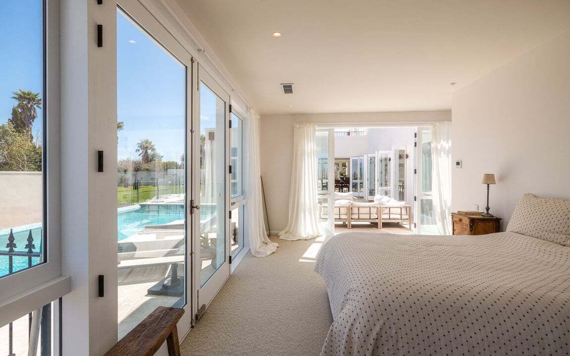 Photo of Bedroom in Onetangi