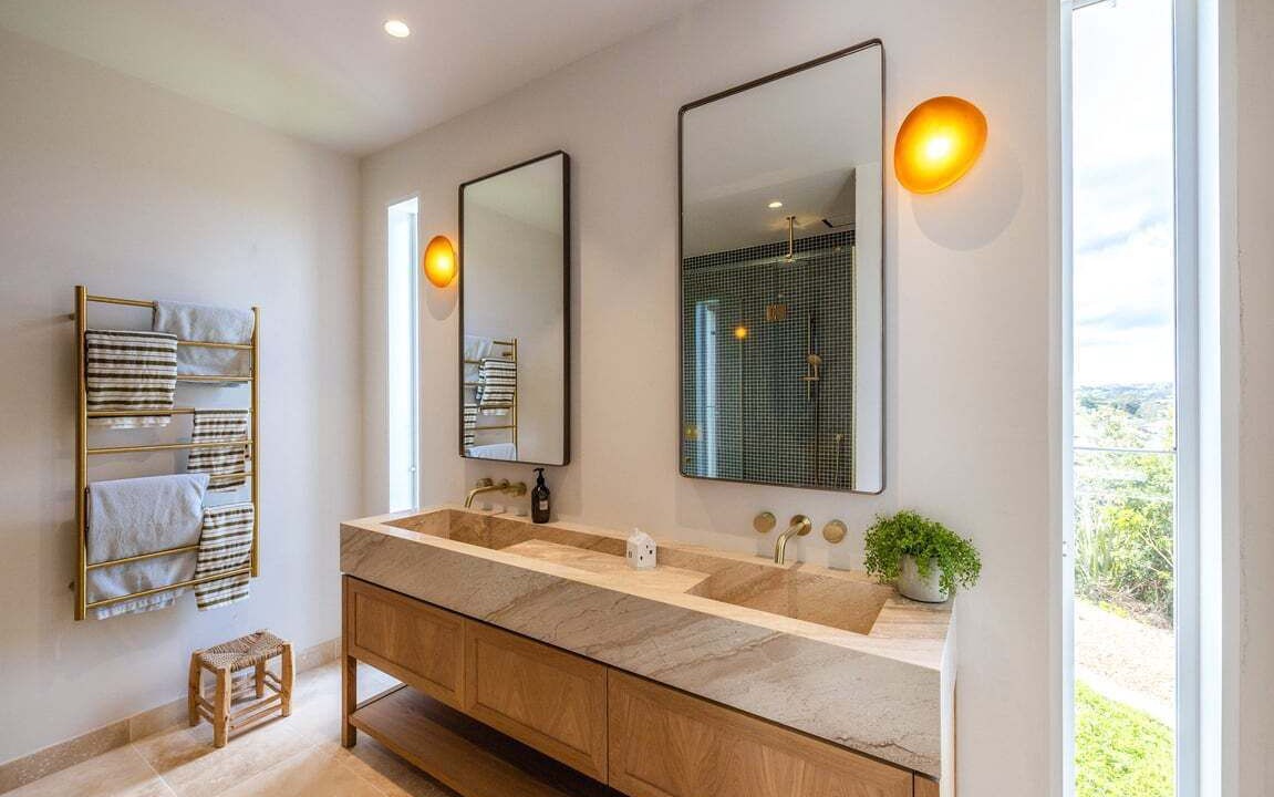 Photo of Bathroom in Onetangi