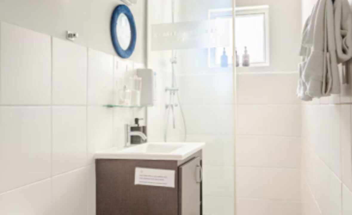 Photo of Bathroom in Oranjestad